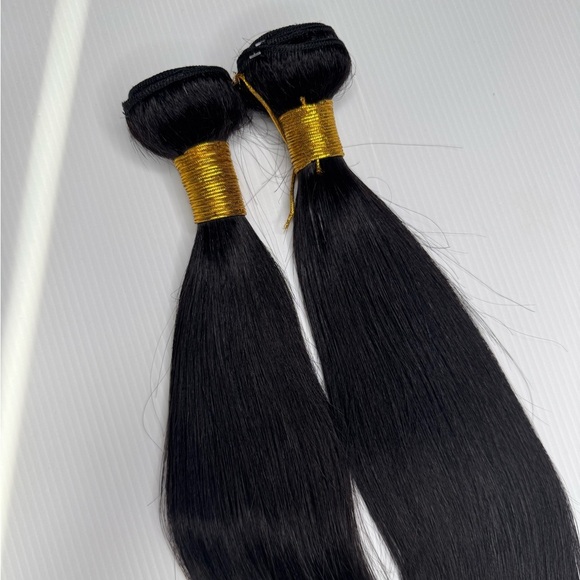 Straight 100% Unprocessed  Straight Human hair Bundles 24” & 26” - Picture 3 of 9